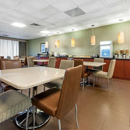 Quality Inn & Suites Charleston - Civic Center Eksteriør bilde