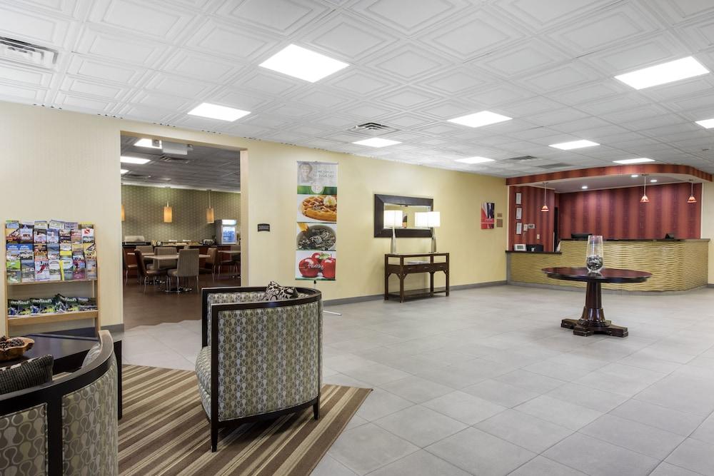Quality Inn & Suites Charleston - Civic Center Eksteriør bilde