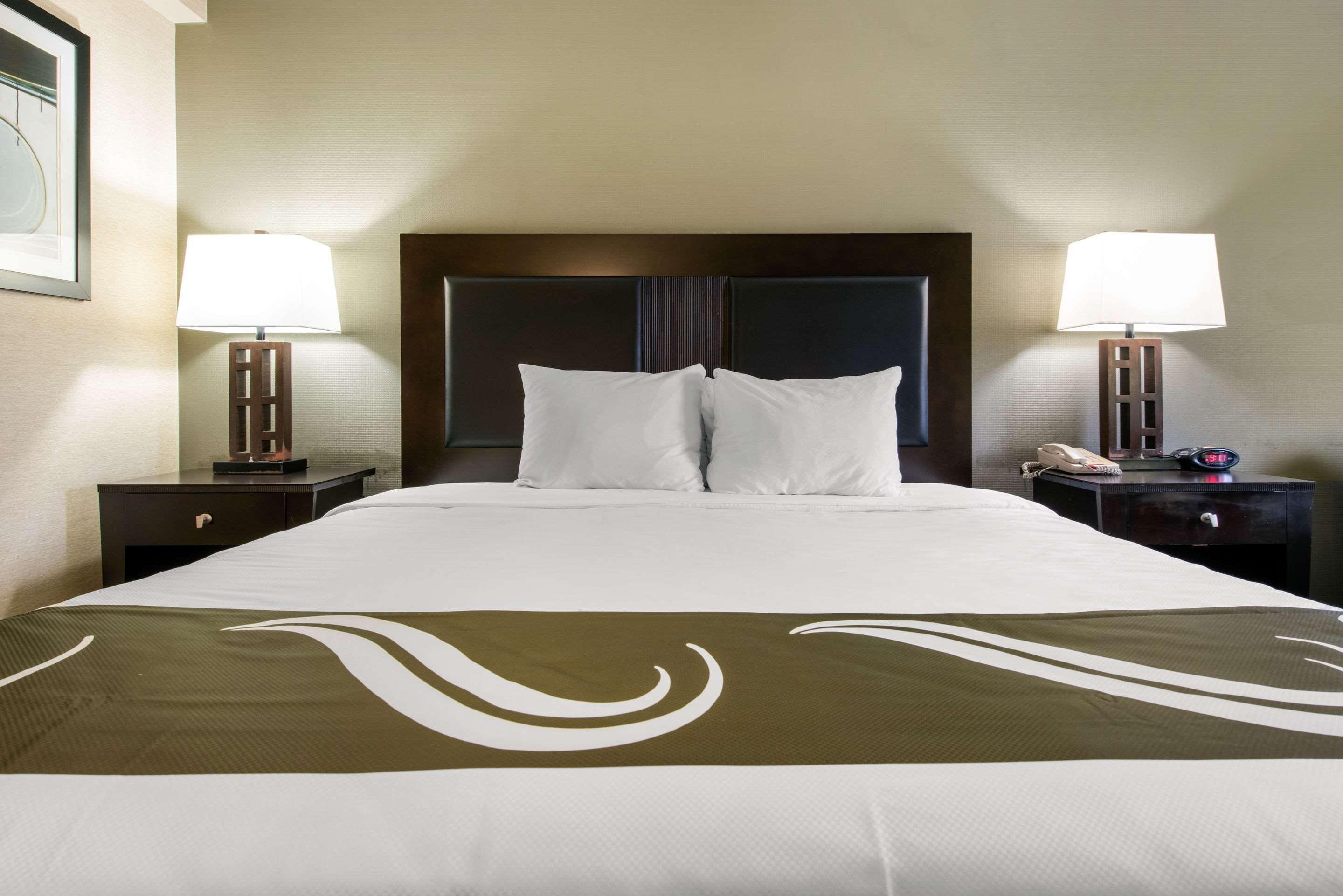 Quality Inn & Suites Charleston - Civic Center Eksteriør bilde