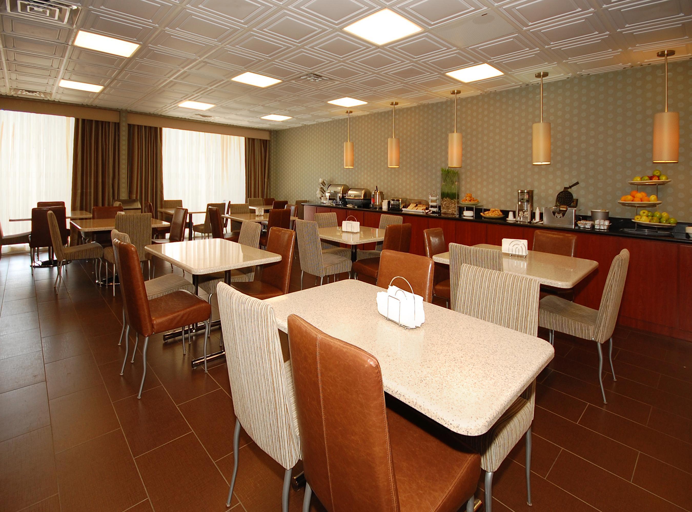 Quality Inn & Suites Charleston - Civic Center Eksteriør bilde