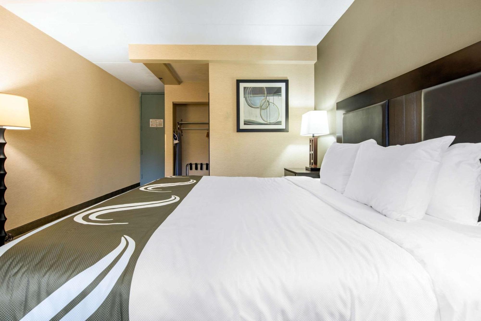 Quality Inn & Suites Charleston - Civic Center Eksteriør bilde