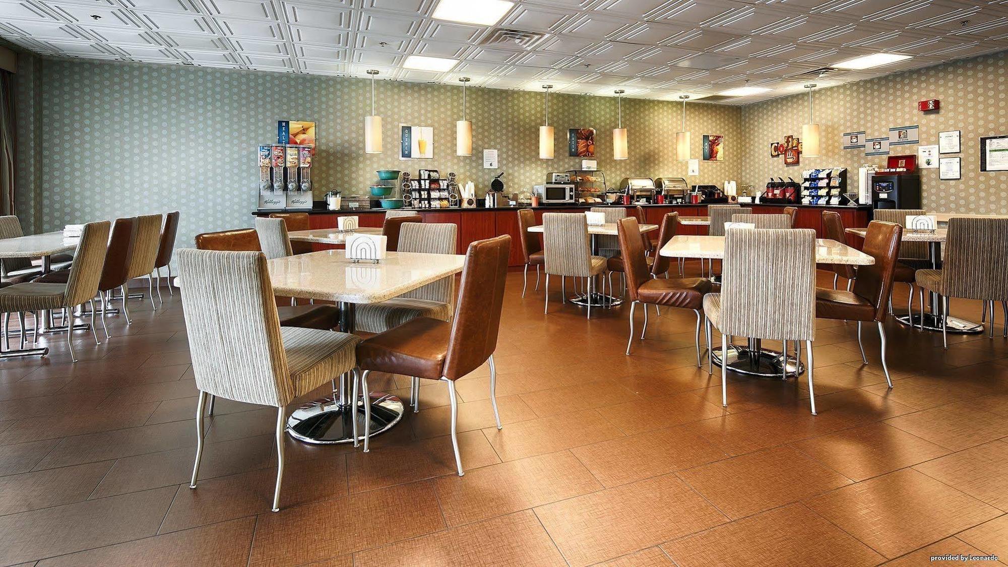 Quality Inn & Suites Charleston - Civic Center Eksteriør bilde