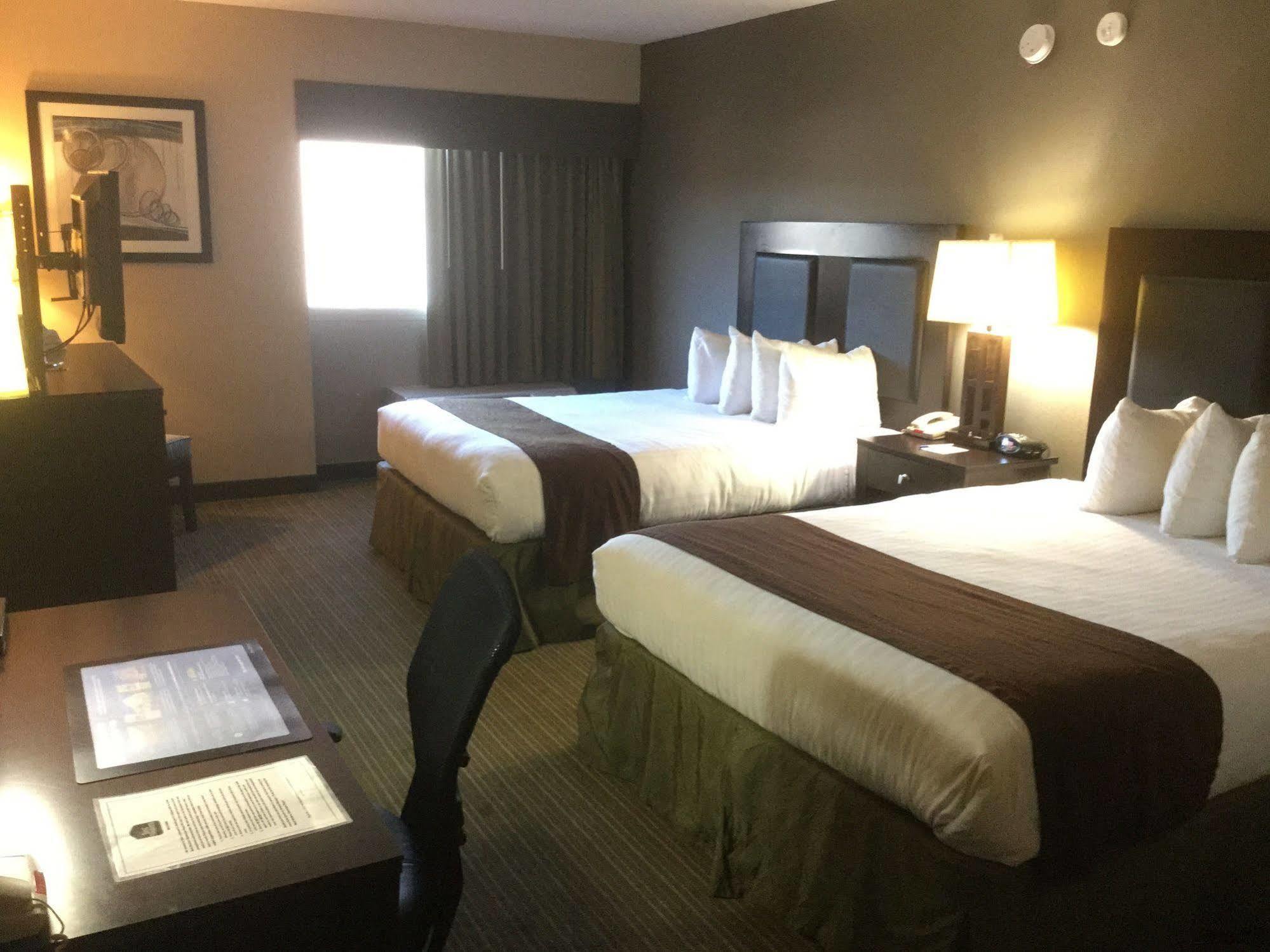 Quality Inn & Suites Charleston - Civic Center Eksteriør bilde