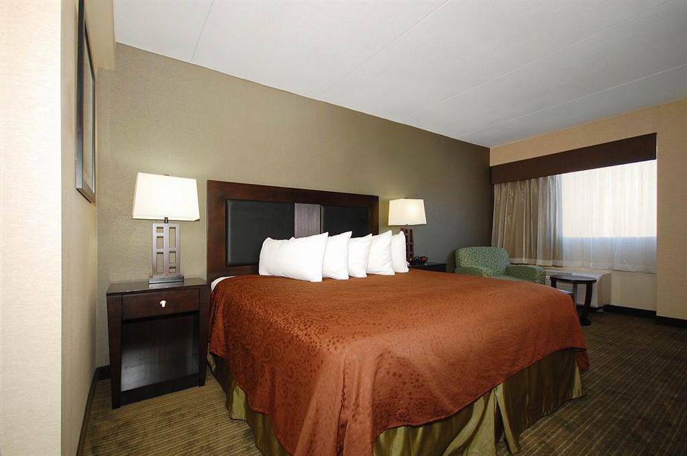 Quality Inn & Suites Charleston - Civic Center Rom bilde