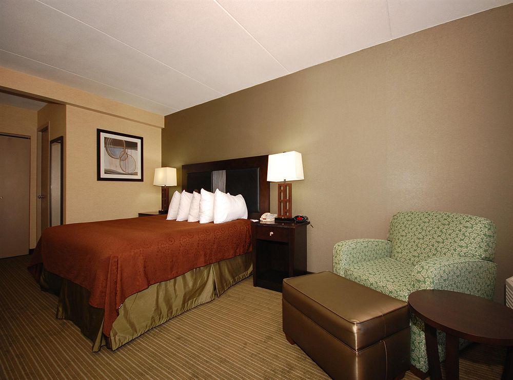 Quality Inn & Suites Charleston - Civic Center Rom bilde